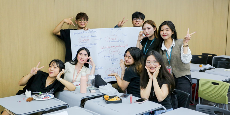 Từ Social Listening đến Quản trị Khủng hoảng: Người làm PR bảo vệ danh tiếng thương hiệu như thế nào? 3 Từ Social Listening đến Quản Trị Khủng Hoảng: Người Làm Pr Bảo Vệ Danh Tiếng Thương Hiệu Như Thế Nào?